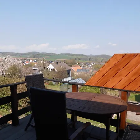 In Adorf Mit Garten, Terrasse Und Grill Apartament