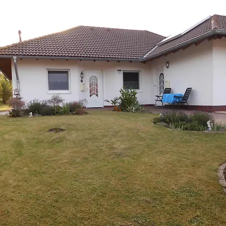 In Adorf Mit Garten, Terrasse Und Grill Apartament *